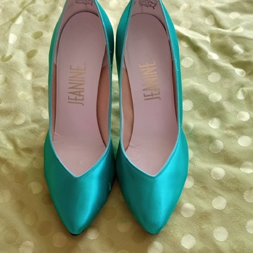 Women's Teal Pumps